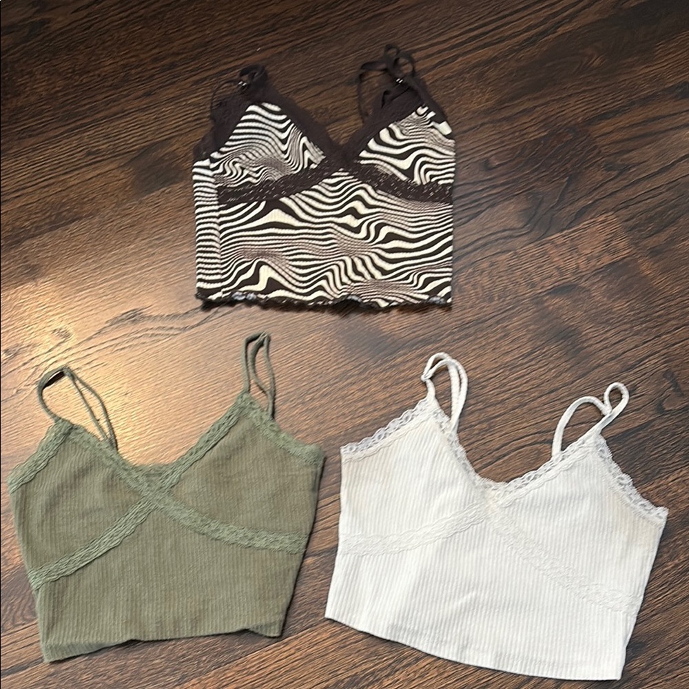 Aeropostale Black and White Fitted Crop Camisole